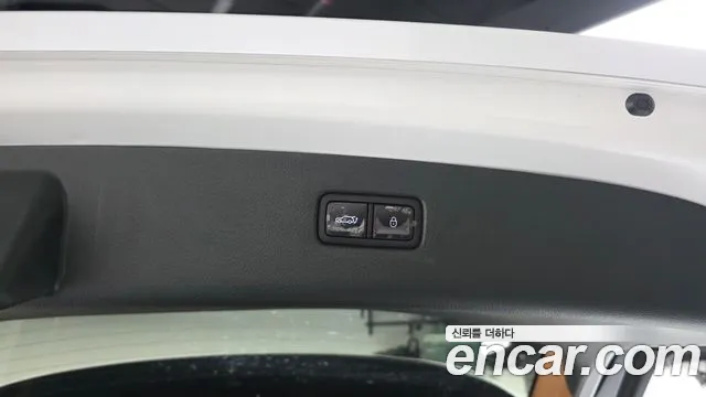 Genesis GV80 2.5T Бензин AWD — Фото автомобиля 28