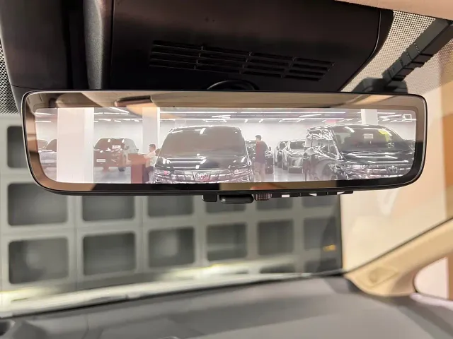 Toyota Alphard — Фото автомобиля 20