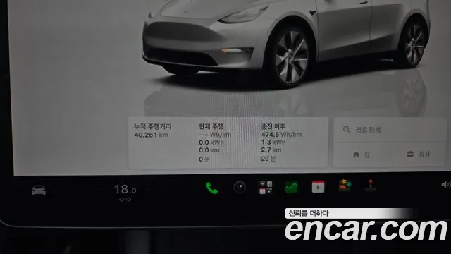 Tesla Model Y — Фото автомобиля 11