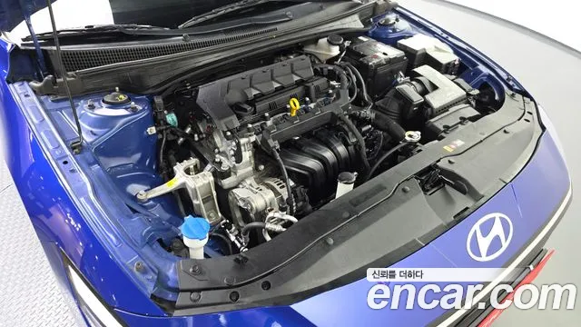 Hyundai Avante CN7 — Фото автомобиля 6