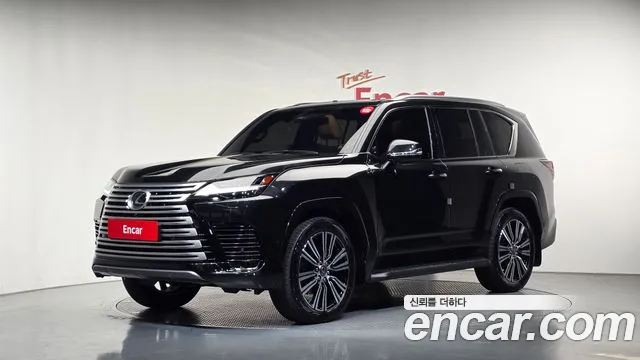 Фотография автомобиля — Lexus LX 4th Gen