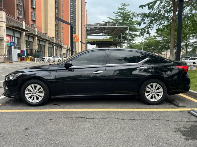 Nissan Teana — Фото автомобиля 4