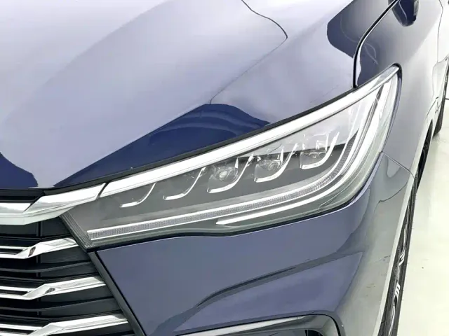 BYD Song MAX — Фото автомобиля 8