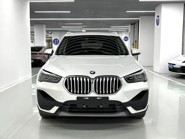 BMW X1 — Фото автомобиля 3