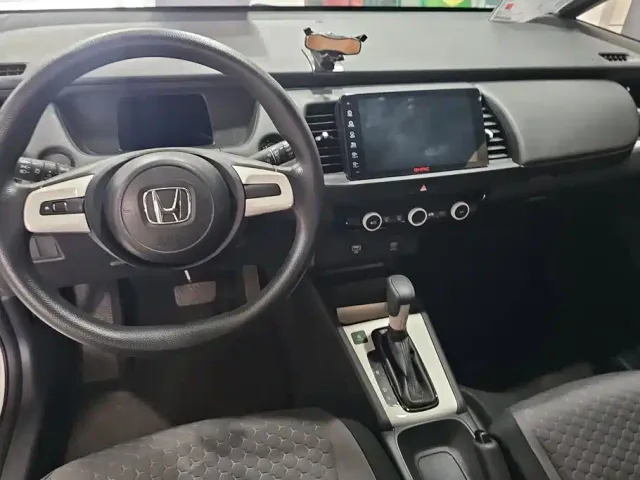 Honda Fit — Фото автомобиля 12