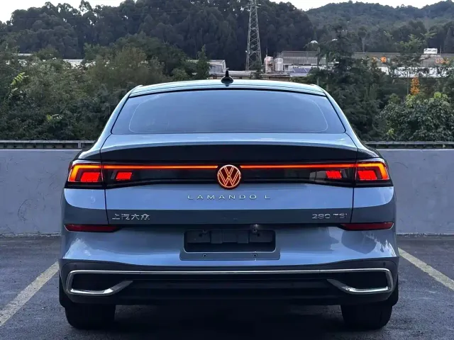 Volkswagen Lamando — Фото автомобиля 8