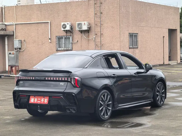Lynk & Co 03 — Фото автомобиля 14