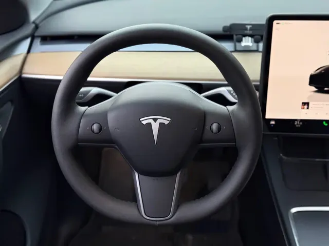 Tesla Model Y 2022 Facelift Rear-Wheel Drive Version — Фото автомобиля 11