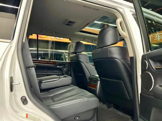 Lexus LX — Фото автомобиля 9