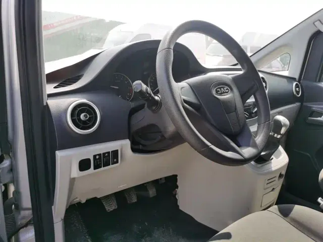 JAC Refine M3 — Фото автомобиля 5