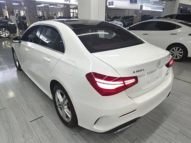 Mercedes-Benz A-Class — Фото автомобиля 4