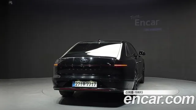 Hyundai Grandeur Grandeur (GN7) 3.5 Бензин 4WD — Фото автомобиля 4