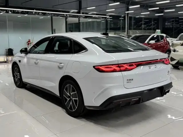 BYD Qin L — Фото автомобиля 21