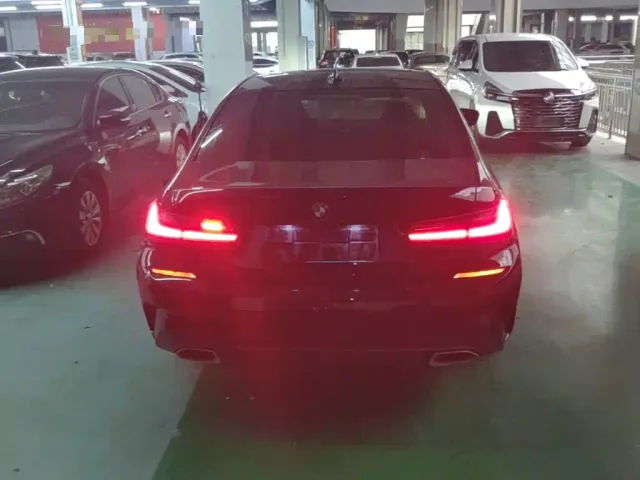 BMW 3 Series — Фото автомобиля 5