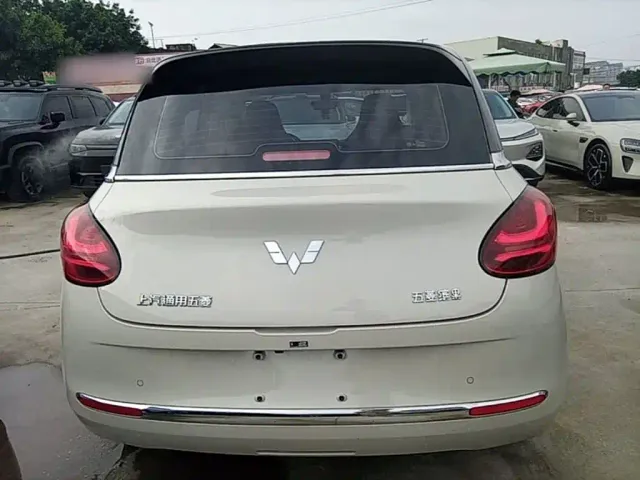 Wuling Bingo — Фото автомобиля 5