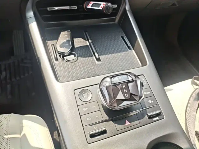 BYD Qin PLUS — Фото автомобиля 13