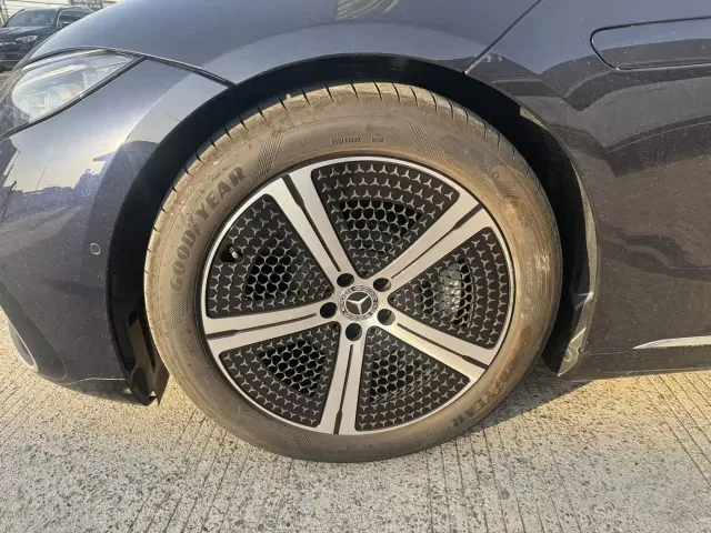 Mercedes-Benz EQS — Фото автомобиля 4