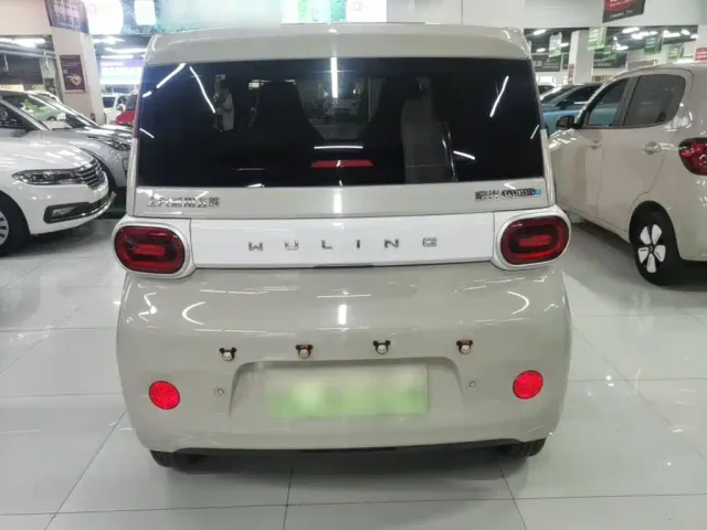 Wuling Hongguang Mini EV — Фото автомобиля 5