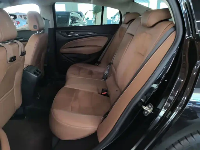 Buick Regal — Фото автомобиля 16
