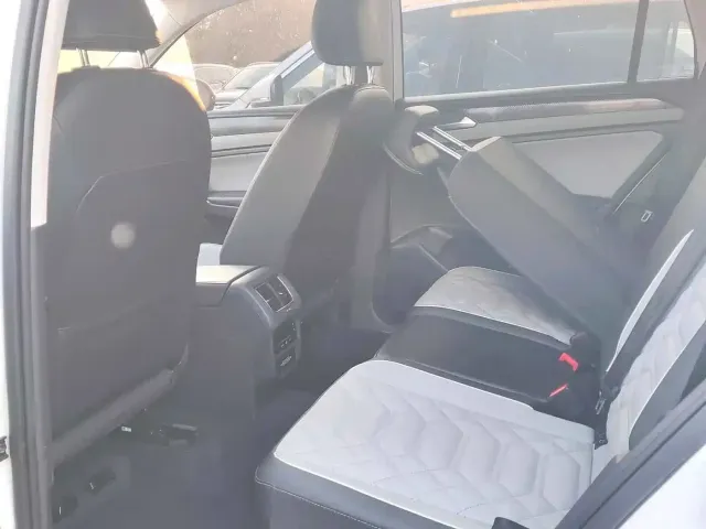 Volkswagen Tayron 2023 330TSI 2WD Luxury Plus Advanced Edition — Фото автомобиля 4