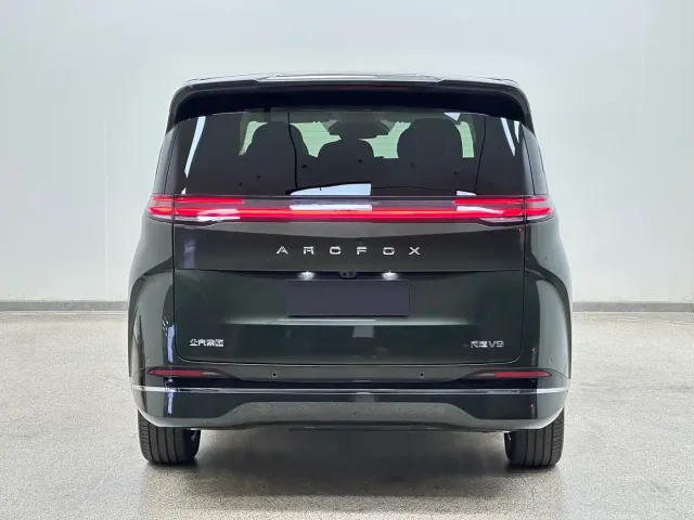Arcfox Wendao V9 — Фото автомобиля 5