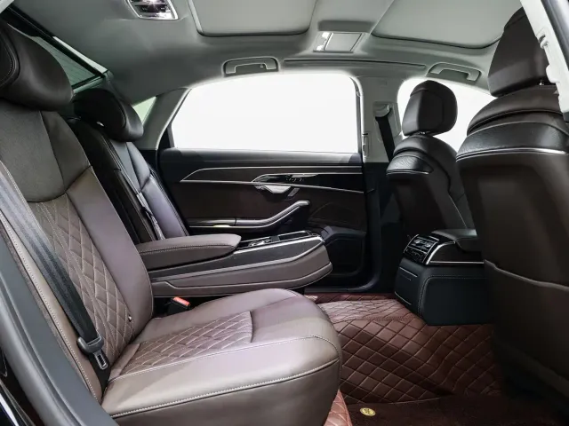 Audi A8 — Фото автомобиля 11