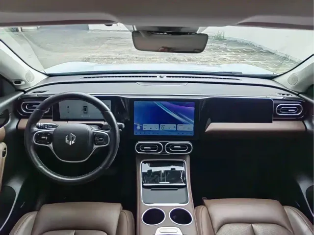 Leapmotor C11 — Фото автомобиля 4