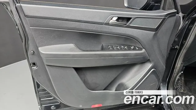 KG_Mobility_Ssangyong Rexton Новый Rexton Sport Khan Дизель 2.2 4WD — Фото автомобиля 24
