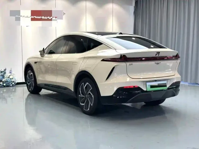 Roewe Feifan R7 — Фото автомобиля 9