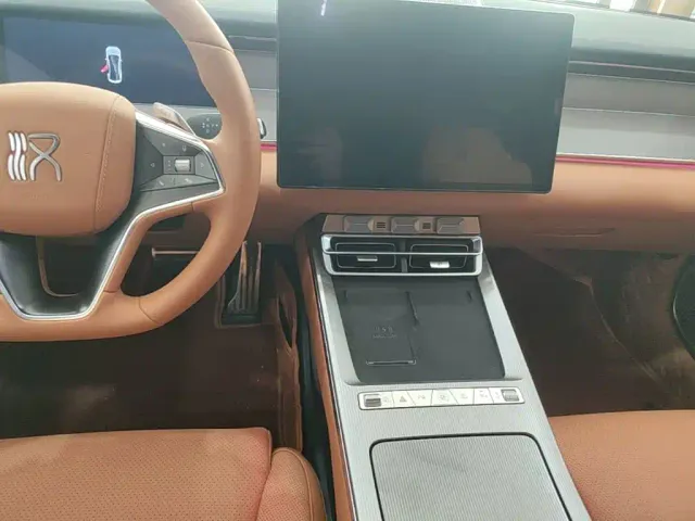 BYD Han L — Фото автомобиля 8