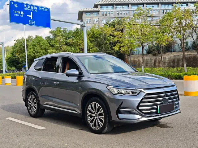 BYD Song Pro — Фото автомобиля 3