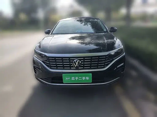 Volkswagen Passat — Фото автомобиля 2