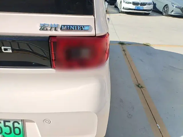 Wuling Hongguang Mini EV — Фото автомобиля 7