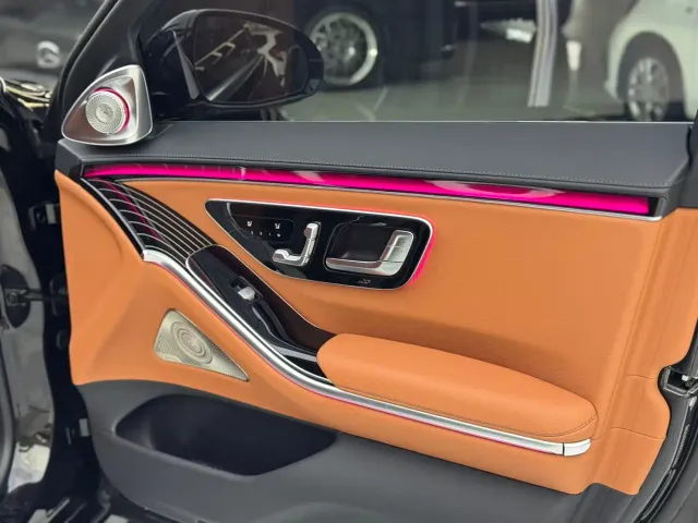 Mercedes-Benz S-Class — Фото автомобиля 8
