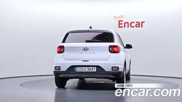 Hyundai Venue — Фото автомобиля 4