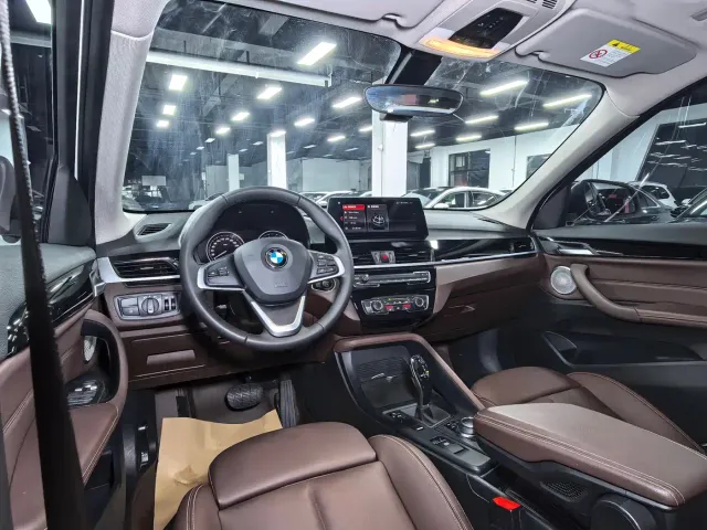 BMW X1 — Фото автомобиля 14