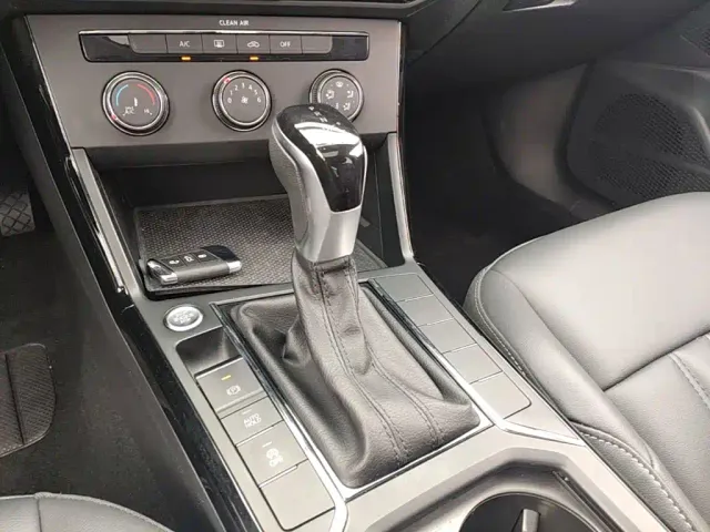 Volkswagen Passat — Фото автомобиля 13