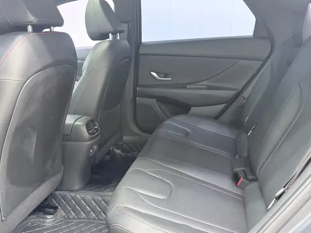 Hyundai Elantra — Фото автомобиля 17