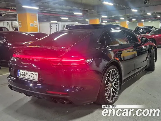 Porsche Panamera — Фото автомобиля 5