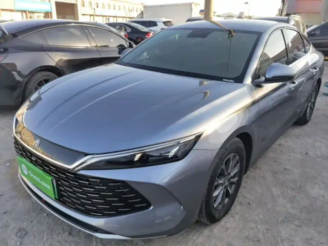 Фотография автомобиля — BYD Qin L