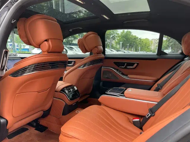 Mercedes-Benz S-Class — Фото автомобиля 13