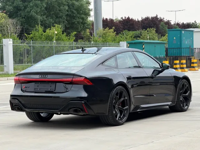 Audi RS 7 — Фото автомобиля 6