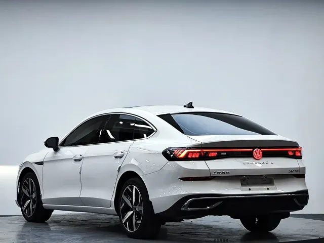 Volkswagen Lamando — Фото автомобиля 6