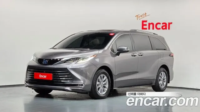 Фотография автомобиля — Toyota Sienna 4th Gen