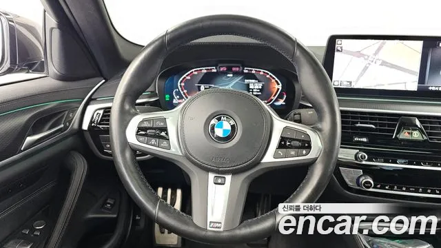 BMW 5 Series G30 — Фото автомобиля 13