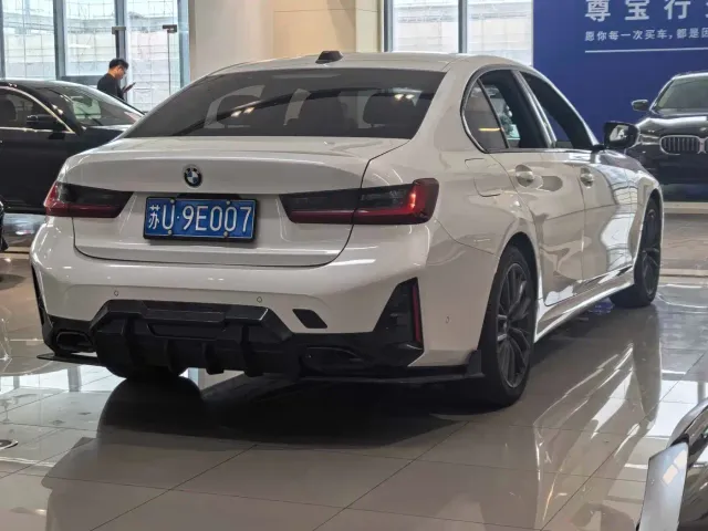 BMW 3 Series — Фото автомобиля 6
