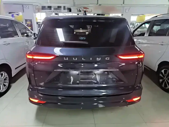 Wuling Victory — Фото автомобиля 5