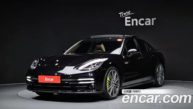 Фотография автомобиля — Porsche Panamera