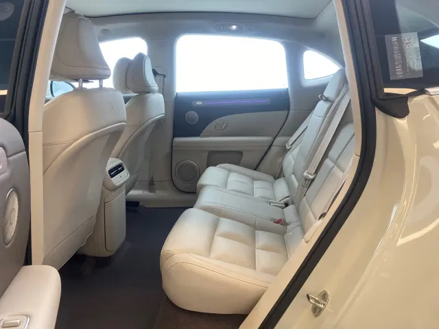 IM Motors LS6 — Фото автомобиля 7