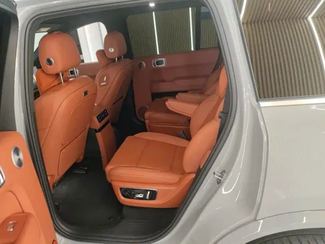Li Auto L9 — Фото автомобиля 5